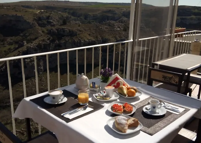 Casa Festa - Affaccio Sul Canyon A Due Passi Dai Sassi Guest house 3*