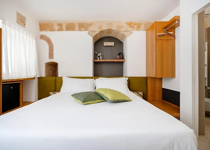 Casa Festa - Affaccio Sul Canyon A Due Passi Dai Sassi Guest house 3*